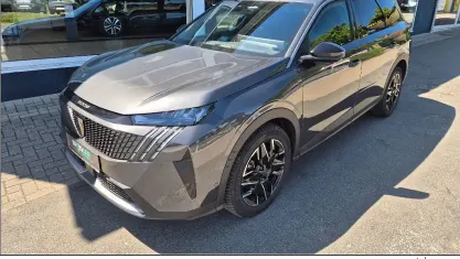 Gebraucht Peugeot 5008 Allure 136 PS (100 kW) 2025 Grau SUV