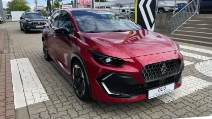 Neu Renault Clio Techno 115 PS (84 kW) 2025 Absolutrot (rot) Kleinwagen