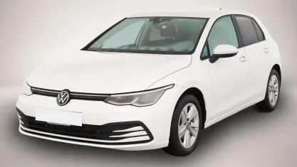 Gebraucht VW Golf VIII Life 150 PS (110 kW) 2023 Oryxweiß perlmutteffekt Limousine