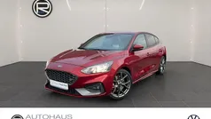 Rot Gebraucht 2019 Ford Focus ST Limousine | 20.980 € (Fairer Preis)