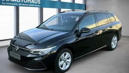 Gebraucht VW Golf VIII Life 116 PS (85 kW) 2023 Schwarz Kombi