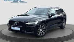 Onyx black (schwarz) Gebraucht 2024 Volvo V60 Plus Kombi | 37.460 € (Fairer Preis)
