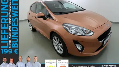 Używany Ford Fiesta Cool & Connect 86 KM (63 kW) 2017 Pomarańczowy Hatchback