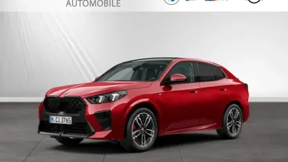 Gebraucht BMW X2 M Sport 163 PS (119 kW) 2025 Fire red metallic SUV