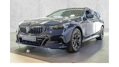 Blau Neu 2026 BMW 540 M Sport Kombi | 85.940 € (Fairer Preis)