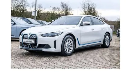 Schwarz Gebraucht 2023 BMW i4 Sport Line Limousine | 35.870 € (Superpreis)