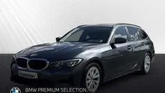 Grau Gebraucht 2020 BMW 320 Advantage Kombi | 21.798 € (Fairer Preis)