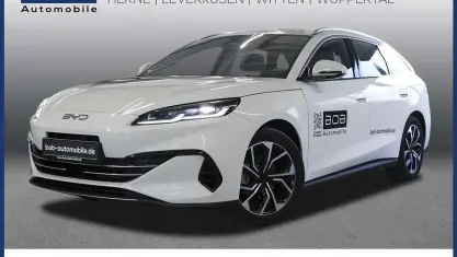Używany BYD Seal Boost 184 KM (135 kW) 2025 Beżowy Kombi
