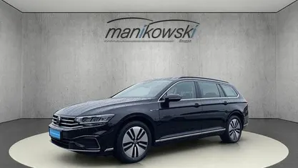 Gebraucht VW Passat Business 156 PS (114 kW) 2021 Schwarz Kombi