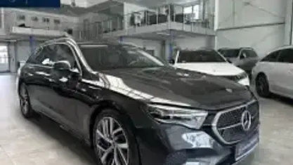 Gebraucht Mercedes E300 Avantgarde 197 PS (144 kW) 2025 Grau Kombi