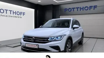 Gebraucht VW Tiguan Elegance 245 PS (180 kW) 2023 Pure white SUV