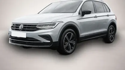 Gebraucht VW Tiguan Active 131 PS (96 kW) 2023 Silber SUV
