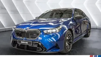 Nuova BMW M5 727 CV (534 kW) 2025 Blu Berlina