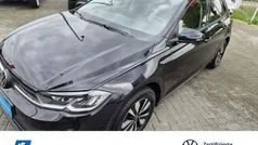 Schwarz Gebraucht 2024 VW Polo Move Kleinwagen | 18.895 € (Guter Preis)