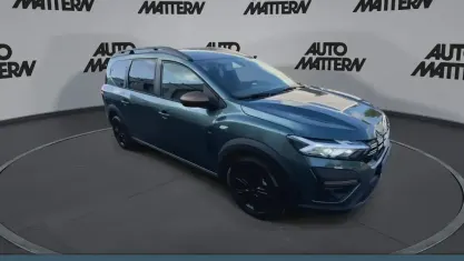 Second-hand Dacia Jogger Extreme 101 CP (74 kW) 2024 Monovolum