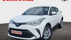 Weiss (schneeweiß) Gebraucht 2023 Toyota C-HR SUV | 24.979 € (Superpreis)
