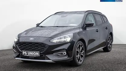 Gebraucht Ford Focus Active 125 PS (91 kW) 2019 Schwarz Kombi