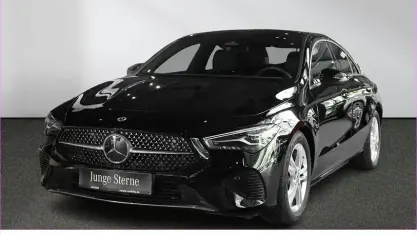 Gebraucht Mercedes CLA200 Advanced 163 PS (119 kW) 2025 Schwarz Coupé