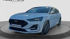 Weiß Gebraucht 2024 Ford Focus ST-Line X Limousine | 25.490 € (Guter Preis)