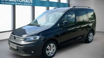 Gebraucht VW Caddy 122 PS (89 kW) 2022 Schwarz Van / Kleinbus