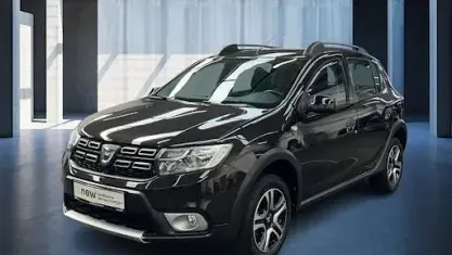 Gebraucht Dacia Sandero Celebration 90 PS (66 kW) 2019 Schwarz Limousine