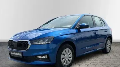 Ny Skoda Fabia Essence 95 HK (69 kW) 2026 Blå Hatchback
