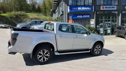 Mercury silver Gebraucht 2024 Isuzu D-Max Abholung | 43.900 € (Fairer Preis)