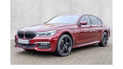 Gebraucht BMW 750 M Sport 400 PS (294 kW) 2018 Rot Limousine