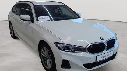 Gebraucht BMW 318 Sport Line 156 PS (114 kW) 2025 Alpinweiß Kombi