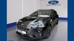 Schwarz Gebraucht 2022 Ford Focus ST-Line Limousine | 20.790 € (Fairer Preis)