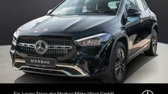 Lack kosmosschwarz Gebraucht 2024 Mercedes GLA180 Progressive SUV | 38.470 € (Fairer Preis)