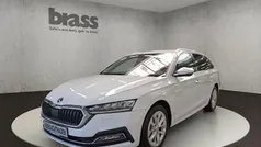 Moonweiß perleffekt/moonweiss metallic Gebraucht 2022 Skoda Octavia Style Kombi | 25.600 € (Guter Preis)