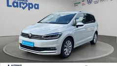 Weiss Gebraucht 2024 VW Touran Highline Van / Kleinbus | 35.630 € (Fairer Preis)