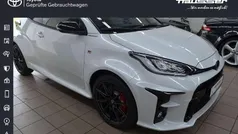 Platinumweiß perleffekt Neu 2024 Toyota Yaris Edition Kleinwagen | 41.840 € (Fairer Preis)