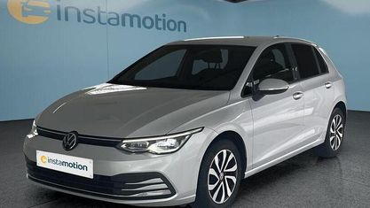 Gebraucht VW Golf VIII 131 PS (96 kW) 2022 Silber Kleinwagen
