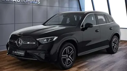 Używany Mercedes GLC300e 333 KM (244 kW) 2023 Czarny SUV