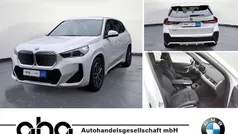 Weiß Gebraucht 2024 BMW iX1 M Sport SUV | 49.630 € (Fairer Preis)
