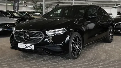 Gebraucht Mercedes E450 AMG 367 PS (269 kW) 2026 Metalliclack obsidianschwarz Limousine