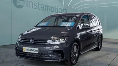 Grau Gebraucht 2024 VW Touran Van / Kleinbus | 37.090 € (Fairer Preis)