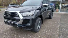 Tiefschwarz mica metallic Neu 2025 Toyota HiLux Comfort Abholung | 49.900 € (Superpreis)