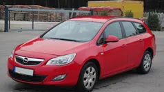 Rot Gebraucht 2012 Opel Astra Kombi | 2.250 € (Superpreis)