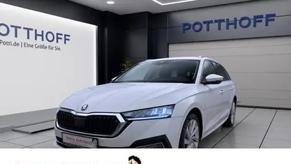 Weiß Gebraucht 2022 Skoda Octavia Style Kombi | 22.447 € (Fairer Preis)