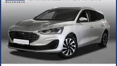Polarsilber metallic Gebraucht 2024 Ford Focus Titanium Kombi | 20.222 € (Guter Preis)
