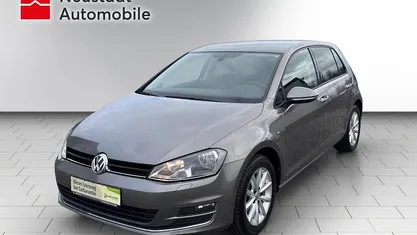 Gebraucht VW Golf VII LOUNGE 110 PS (80 kW) 2015 Limestone grey metallic Limousine