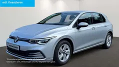 Gebraucht 2023 VW Golf VIII Life Limousine | 22.490 € (Fairer Preis)