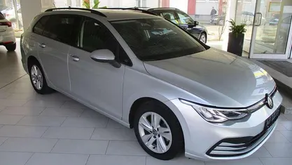 Gebraucht 2023 VW Golf VIII Life Kombi | 18.990 € (Guter Preis)