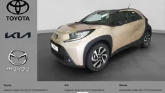 Ginger beige (4u9)/ black mica Gebraucht 2024 Toyota Aygo Team Kleinwagen | 16.450 € (Fairer Preis)