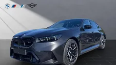 Grau Neu 2025 BMW M5 Shadowline Limousine | 136.990 € (Fairer Preis)