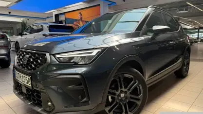 Neu Seat Arona FR 116 PS (85 kW) 2026 Grau SUV