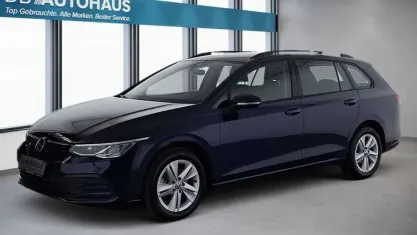 Gebraucht VW Golf VIII Life 116 PS (85 kW) 2024 Blau Kombi